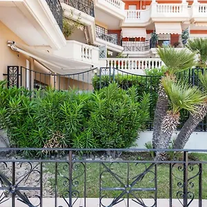 superbe-studio-avec-terrasse-en-front-de-mer.fr-provencehotel.com/